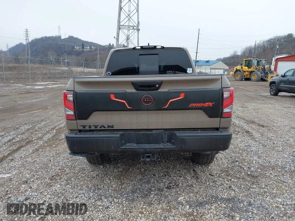 2024 Nissan Titan Pro-4X z VIN 1N6AA1ED0RN114614, wystawiony jako IAAI lot #41548196 z przebiegiem 3 405 mil mil oraz . Historia ofert i sprzedaży dostępna na DreamBid. Obrazek 17.