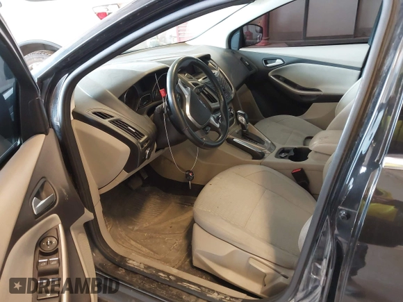2012 Ford Focus SEL with VIN 1FAHP3M24CL331586, listed as a IAAI auction lot 42086129 with 193,060 mi miles. Bid and sale history available at carsss.com. Image 5.