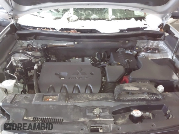 2018 Mitsubishi Outlander ES z VIN JA4AD2A30JZ011486, wystawiony jako IAAI lot #41247304 z przebiegiem 118 248 mil mil oraz . Historia ofert i sprzedaży dostępna na DreamBid. Obrazek 10.