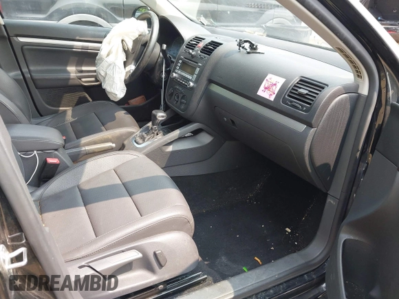 2009 Volkswagen Jetta SE with VIN 3VWRZ71K29M078499, listed as a IAAI auction lot 42399407 with 124,484 mi miles and . Bid and sale history available at DreamBid. Image 5.