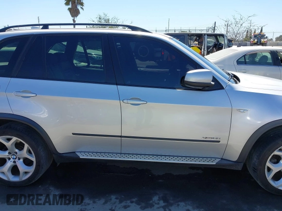 2012 BMW X5 35d z VIN 5UXZW0C5XCL665504, wystawiony jako IAAI lot #41835285 z przebiegiem 134 245 mil mil oraz . Historia ofert i sprzedaży dostępna na DreamBid. Obrazek 13.
