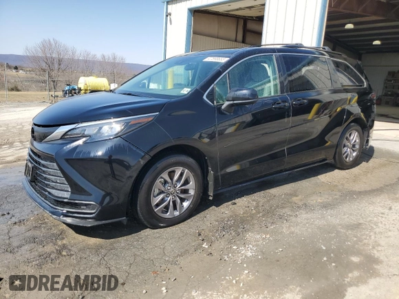 2024 Toyota Sienna LE with VIN 5TDBRKEC3RS187385, listed as a Copart auction lot 47898655 with 43,309 mi miles and Salvage Title. Bid and sale history available at carsss.com. Image 1.