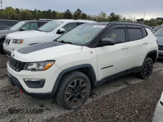 2019 Jeep Compass Trailhawk with VIN 3C4NJDDB0KT671213, listed as a Copart auction lot 49506685 with 77,985 mi miles and Salvage Title. Bid and sale history available at carsss.com. Image 1.