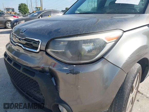2015 Kia Soul z VIN KNDJN2A26F7201189, wystawiony jako IAAI lot #42172108 z przebiegiem 142 913 mil mil oraz . Historia ofert i sprzedaży dostępna na DreamBid. Obrazek 6.