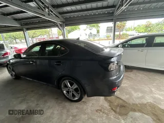 2011 Lexus IS 250 z VIN JTHBF5C21B5138295, wystawiony jako Copart lot #56963555 z przebiegiem 145 146 mil mil oraz Czysty tytuł • Clean title. Historia ofert i sprzedaży dostępna na DreamBid. Obrazek 3.