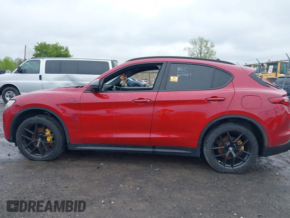 2019 Alfa Romeo Stelvio Ti with VIN ZASPAKBN1K7C49148, listed as a IAAI auction lot 42205054 with 47,338 mi miles and . Bid and sale history available at DreamBid. Image 14.