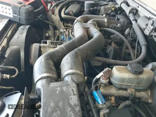 1996 Ford F-250 z VIN 1FTHX26G8TEB48502, wystawiony jako IAAI lot #42976166 z przebiegiem 221 170 mil mil oraz . Historia ofert i sprzedaży dostępna na DreamBid. Obrazek 19.
