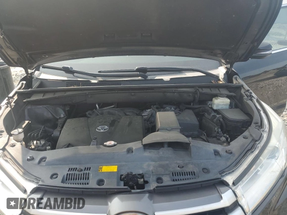 2018 Toyota Highlander SE with VIN 5TDJZRFH4JS547038, listed as a Copart auction lot 59465975 with 93,456 mi miles and Salvage title. Bid and sale history available at DreamBid. Image 12.
