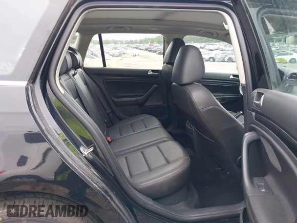 2014 Volkswagen Jetta TDI w/Sunroof & Nav with VIN 3VWPL7AJ9EM609661, listed as a IAAI auction lot 42600438 with 105,958 mi miles and . Bid and sale history available at DreamBid. Image 8.