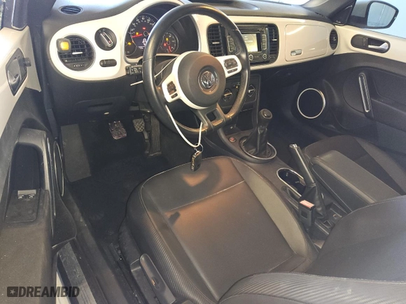2012 Volkswagen Beetle 2.5L w/Sun/Sound/Nav PZEV with VIN 3VWHP7AT5CM638470, listed as a Copart auction lot 83471284 with 87,912 mi miles and Clean Title. Bid and sale history available at carsss.com. Image 8.