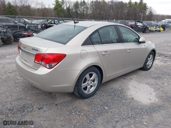 2014 Chevrolet Cruze 1LT with VIN 1G1PC5SB8E7442100, listed as a IAAI auction lot 42092820 with 113,178 mi miles. Bid and sale history available at carsss.com. Image 4.