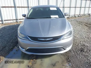 2015 Chrysler 200 Limited z VIN 1C3CCCAB5FN670987, wystawiony jako IAAI lot #41572911 z przebiegiem 194 454 mil mil oraz . Historia ofert i sprzedaży dostępna na DreamBid. Obrazek 12.