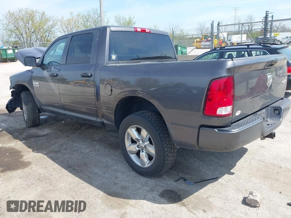 2018 Ram 1500 Express z VIN 3C6RR7KG1JG238637, wystawiony jako IAAI lot #42215424 z przebiegiem 85 769 mil mil oraz . Historia ofert i sprzedaży dostępna na DreamBid. Obrazek 3.