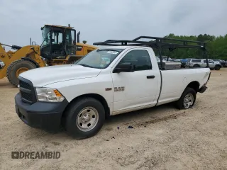 2018 Ram 1500 Tradesman z VIN 3C6JR6DT9JG291605, wystawiony jako Copart lot #51995945 z przebiegiem 83 946 mil mil oraz Szkoda całkowita • Salvage title. Historia ofert i sprzedaży dostępna na DreamBid. Obrazek 1.