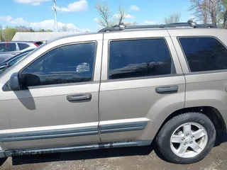 2005 Jeep Grand Cherokee Laredo with VIN 1J4GS48K85C600514, listed as a IAAI auction lot 42038098 with 274,938 mi miles and . Bid and sale history available at DreamBid. Image 15.