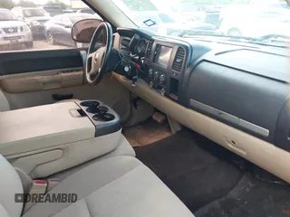 2007 GMC Sierra 1500 SLE1 z VIN 2GTEC13J671516076, wystawiony jako IAAI lot #42362311 z przebiegiem 359 483 mil mil oraz . Historia ofert i sprzedaży dostępna na DreamBid. Obrazek 5.