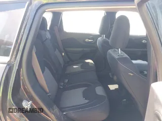 2015 Jeep Cherokee Sport z VIN 1C4PJMAB5FW533924, wystawiony jako IAAI lot #42245990 z przebiegiem 202 480 mil mil oraz . Historia ofert i sprzedaży dostępna na DreamBid. Obrazek 8.