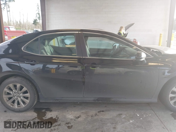 2020 Toyota Camry LE with VIN 4T1C11AKXLU363530, listed as a IAAI auction lot 41670307 with 86,459 mi miles. Bid and sale history available at carsss.com. Image 13.