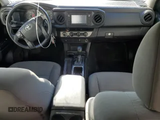 2017 Toyota Tacoma SR z VIN 5TFSX5EN6HX057733, wystawiony jako Copart lot #48013155 z przebiegiem 107 976 mil mil oraz Szkoda całkowita • Salvage title. Historia ofert i sprzedaży dostępna na DreamBid. Obrazek 8.