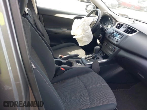 2017 Nissan Sentra SV z VIN 3N1AB7AP9HY278483, wystawiony jako IAAI lot #42213481 z przebiegiem 80 671 mil mil oraz . Historia ofert i sprzedaży dostępna na DreamBid. Obrazek 5.