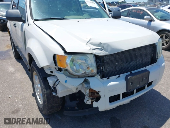 2011 Ford Escape XLT z VIN 1FMCU9DG3BKB24876, wystawiony jako IAAI lot #42632258 z przebiegiem 164 761 mil mil oraz . Historia ofert i sprzedaży dostępna na DreamBid. Obrazek 6.