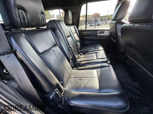 2016 Ford Expedition Limited z VIN 1FMJU1KT9GEF12970, wystawiony jako Copart lot #54452805 z przebiegiem 158 463 mil mil oraz Czysty tytuł • Clean title. Historia ofert i sprzedaży dostępna na DreamBid. Obrazek 6.