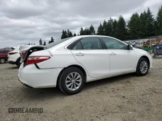 2017 Toyota Camry XLE z VIN 4T1BF1FK2HU332561, wystawiony jako Copart lot #60039135 z przebiegiem 79 031 mil mil oraz Szkoda całkowita • Salvage title. Historia ofert i sprzedaży dostępna na DreamBid. Obrazek 3.