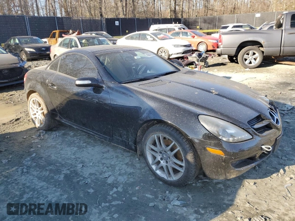 2007 Mercedes-Benz SLK-Class 3.0L with VIN WDBWK54F57F154189, listed as a Copart auction lot 45678515 with 118,934 mi miles and Salvage Title. Bid and sale history available at carsss.com. Image 4.