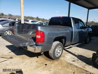 2007 Chevrolet Silverado 1500 Work Truck with VIN 2GCEC19C871670667, listed as a Copart auction lot 88142335 with 136,366 mi miles and Salvage Title. Bid and sale history available at carsss.com. Image 3.