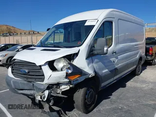 2016 Ford Transit z VIN 1FTYE2CM6GKA15762, wystawiony jako IAAI lot #41338363 z przebiegiem Nie podano mil oraz . Historia ofert i sprzedaży dostępna na DreamBid. Obrazek 17.