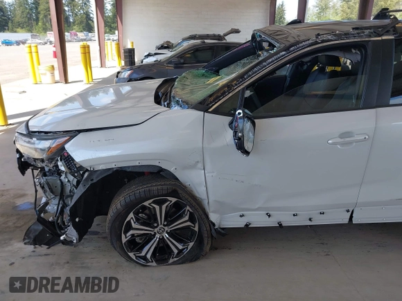 2025 Toyota RAV4 XSE с VIN JTMEB3FV4SD251779, выставлен на аукционе IAAI как лот 42179222 с пробегом 692 миль миль и . История ставок и продаж доступна на DreamBid. Изображение 6.