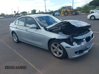 2012 BMW 3 Series 328i z VIN WBA3A5G52CNN65587, wystawiony jako IAAI lot #40257554 z przebiegiem 89 445 mil mil oraz . Historia ofert i sprzedaży dostępna na DreamBid. Obrazek 1.