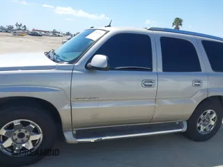 2005 Cadillac Escalade z VIN 1GYEC63N65R249827, wystawiony jako IAAI lot #42247650 z przebiegiem 254 052 mil mil oraz . Historia ofert i sprzedaży dostępna na DreamBid. Obrazek 15.