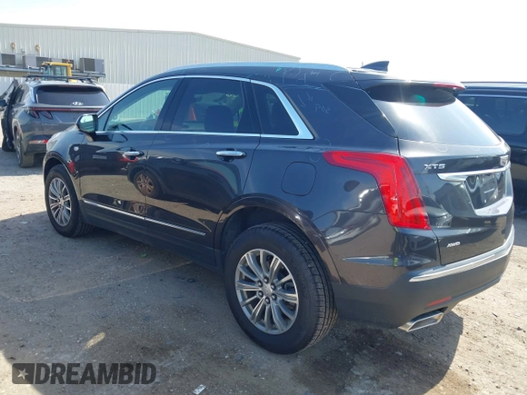 2018 Cadillac XT5 Luxury AWD z VIN 1GYKNDRS0JZ209266, wystawiony jako IAAI lot #42454536 z przebiegiem 52 839 mil mil oraz . Historia ofert i sprzedaży dostępna na DreamBid. Obrazek 3.