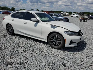 2020 BMW 3 Series 330i with VIN 3MW5R1J04L8B04952, listed as a Copart auction lot 51504575 with 0 mi miles and Non Repairable. Bid and sale history available at carsss.com. Image 4.