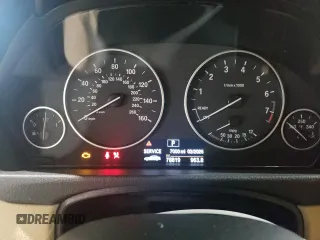 2018 BMW 3 Series 320i xDrive с VIN WBA8E5G51JNV02570, выставлен на аукционе Copart как лот 49970335 с пробегом 78 819 миль миль и Списание • Salvage title. История ставок и продаж доступна на DreamBid. Изображение 9.