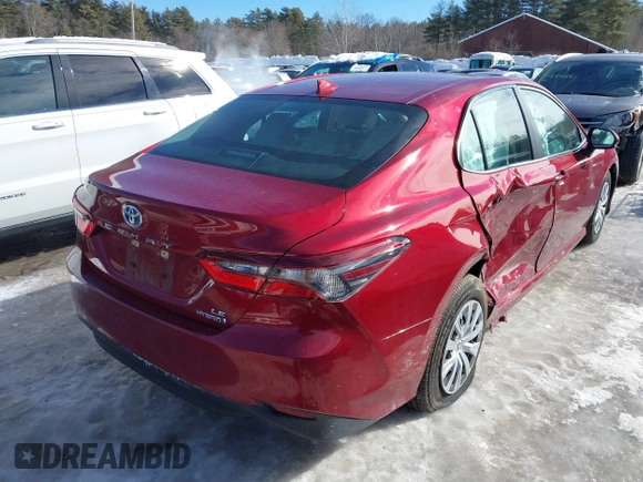 2022 Toyota Camry Hybrid LE with VIN 4T1C31AK3NU590135, listed as a IAAI auction lot 41620161 with 22,585 mi miles. Bid and sale history available at carsss.com. Image 4.
