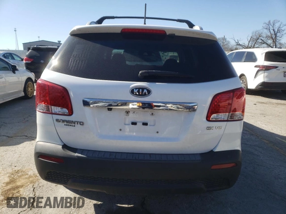 2012 Kia Sorento EX z VIN 5XYKUDA23CG291368, wystawiony jako Copart lot #42061635 z przebiegiem 134 472 mil mil oraz Szkoda całkowita • Salvage title. Historia ofert i sprzedaży dostępna na DreamBid. Obrazek 6.