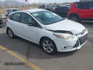 2013 Ford Focus SE with VIN 1FADP3K27DL298456, listed as a IAAI auction lot 42007399 with 111,210 mi miles. Bid and sale history available at carsss.com. Image 1.