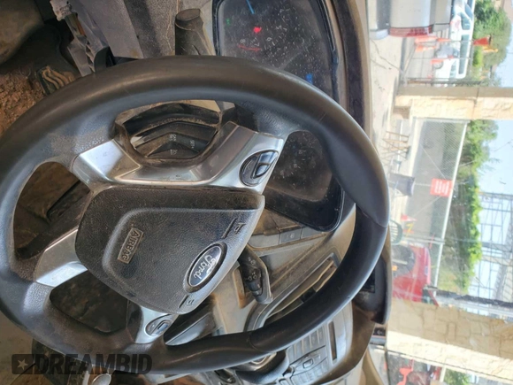 2019 Ford Transit Passenger XL z VIN 1FBAX2CM8KKA85224, wystawiony jako IAAI lot #42845272 z przebiegiem 142 658 mil mil oraz . Historia ofert i sprzedaży dostępna na DreamBid. Obrazek 16.