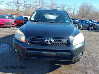 2008 Toyota RAV4 Sport with VIN JTMBK32V886040476, listed as a IAAI auction lot 41576176 with 165,025 mi miles. Bid and sale history available at carsss.com. Image 12.