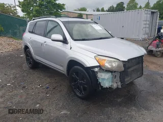 2006 Toyota RAV4 Sport с VIN JTMBK32V965002712, выставлен на аукционе IAAI как лот 42227012 с пробегом 171 527 миль миль и . История ставок и продаж доступна на DreamBid. Изображение 1.
