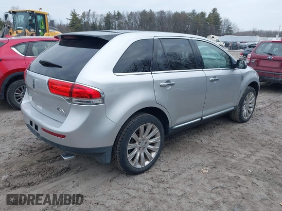 2011 Lincoln MKX with VIN 2LMDJ8JK3BBJ25346, listed as a IAAI auction lot 41716040 with 172,790 mi miles. Bid and sale history available at carsss.com. Image 4.