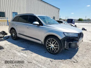 2017 Audi Q7 Prestige with VIN WA1VAAF72HD028376, listed as a Copart auction lot 56386995 with 87,027 mi miles and Salvage title. Bid and sale history available at DreamBid. Image 4.