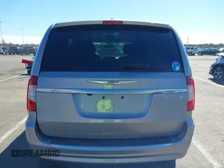 2013 Chrysler Town & Country Touring with VIN 2C4RC1BG9DR777819, listed as a IAAI auction lot 41824692 with 138,702 mi miles. Bid and sale history available at carsss.com. Image 16.
