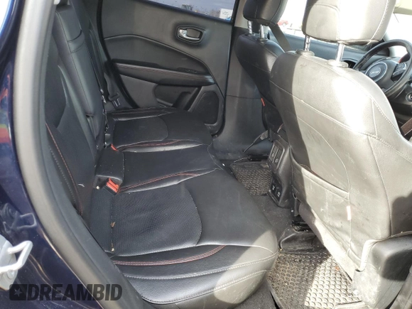 2018 Jeep Compass Trailhawk with VIN 3C4NJDDB4JT373701, listed as a Copart auction lot 87695675 with 90,005 mi miles and Clean Title. Bid and sale history available at carsss.com. Image 11.