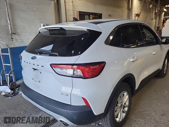 2020 Ford Escape SE z VIN 1FMCU9G66LUB14805, wystawiony jako IAAI lot #42388285 z przebiegiem 50 819 mil mil oraz . Historia ofert i sprzedaży dostępna na DreamBid. Obrazek 38.