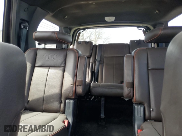 2017 Ford Expedition XLT z VIN 1FMJU1HT4HEA25507, wystawiony jako Copart lot #48868455 z przebiegiem 135 902 mil mil oraz Szkoda całkowita • Salvage title. Historia ofert i sprzedaży dostępna na DreamBid. Obrazek 10.