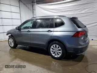 2019 Volkswagen Tiguan S z VIN 3VV0B7AX4KM026679, wystawiony jako Copart lot #49589295 z przebiegiem 80 971 mil mil oraz Szkoda całkowita • Salvage title. Historia ofert i sprzedaży dostępna na DreamBid. Obrazek 2.