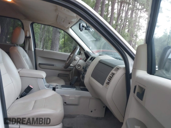 2008 Ford Escape XLT с VIN 1FMCU03118KB61510, выставлен на аукционе IAAI как лот 42626112 с пробегом 185 662 миль миль и . История ставок и продаж доступна на DreamBid. Изображение 5.